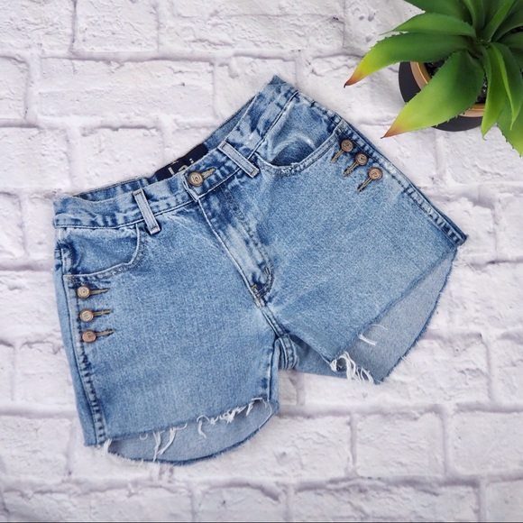 VINTAGE FESTIVAL Destroyed Denim Patch Shorts - Picture 3 of 8